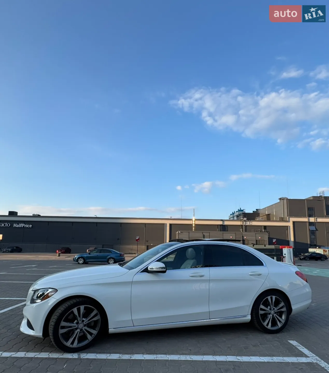 Mercedes-Benz C-Class 2017 VIN WDDWF4JB5HR280155 фото оголошення 4 з 30