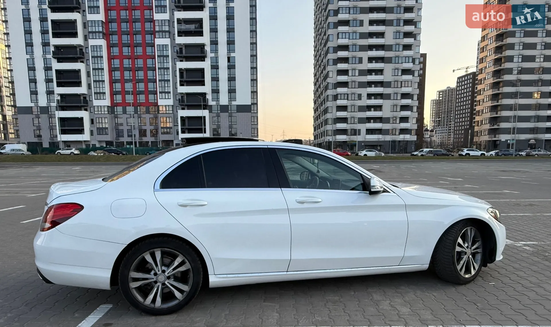 Mercedes-Benz C-Class 2017 VIN WDDWF4JB5HR280155 фото оголошення 6 з 30