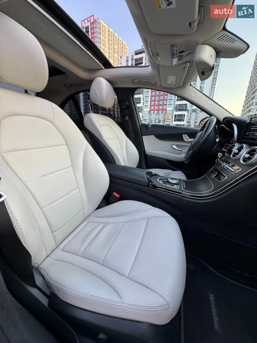 Mercedes-Benz C-Class 2017 VIN WDDWF4JB5HR280155 фото оголошення 9 з 30