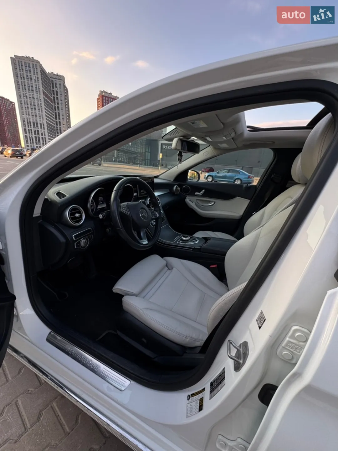 Mercedes-Benz C-Class 2017 VIN WDDWF4JB5HR280155 фото оголошення 11 з 30
