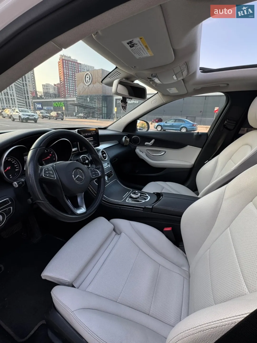 Mercedes-Benz C-Class 2017 VIN WDDWF4JB5HR280155 фото оголошення 12 з 30