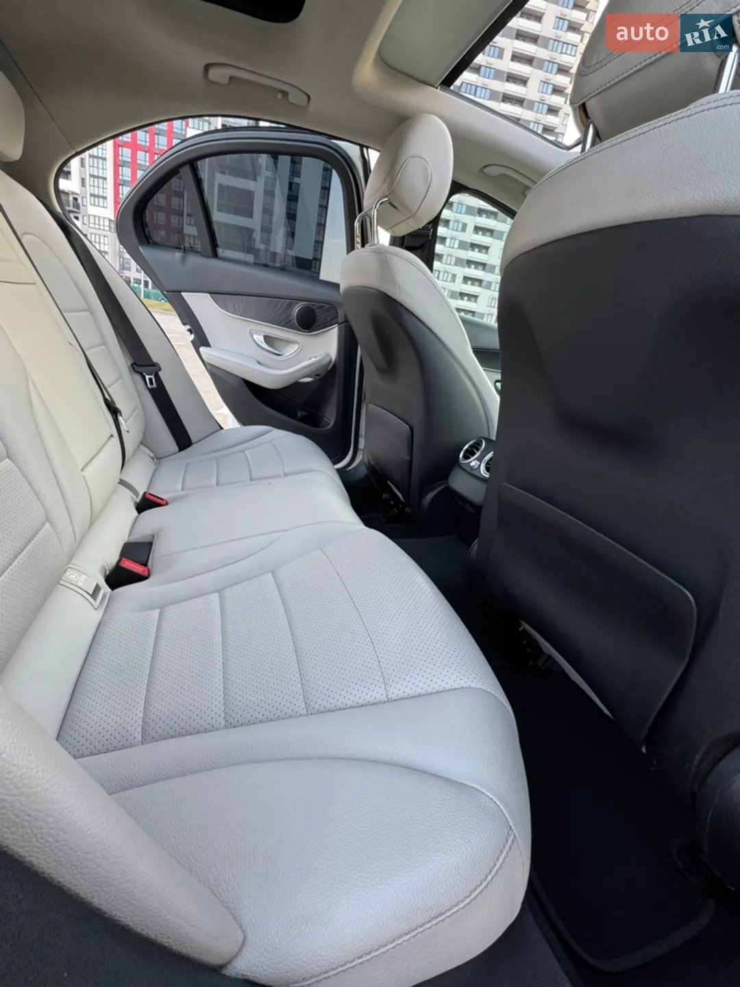 Mercedes-Benz C-Class 2017 VIN WDDWF4JB5HR280155 фото оголошення 14 з 30