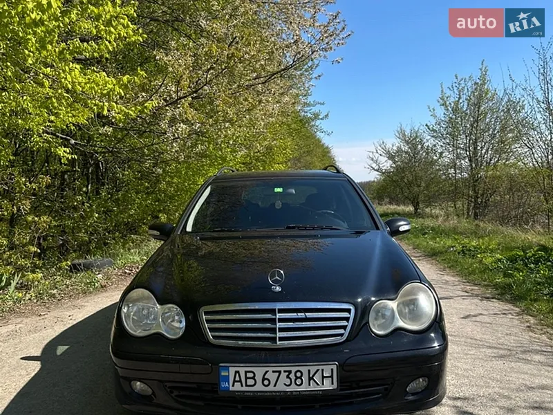 Mercedes-Benz C-Class 2005