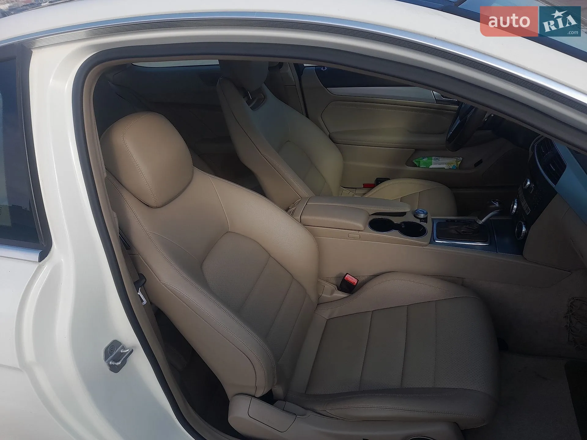 Mercedes-Benz C-Class 2011 VIN WDDGJ4HB2CF743162 фото оголошення 7 з 29