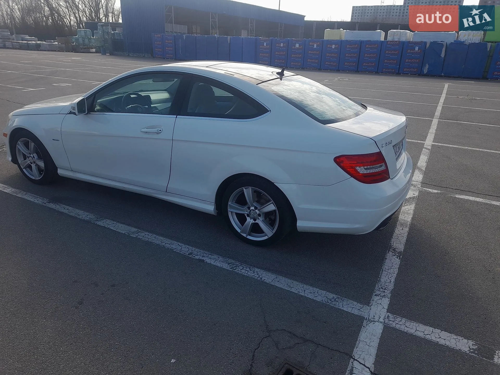 Mercedes-Benz C-Class 2011 VIN WDDGJ4HB2CF743162 фото оголошення 15 з 29