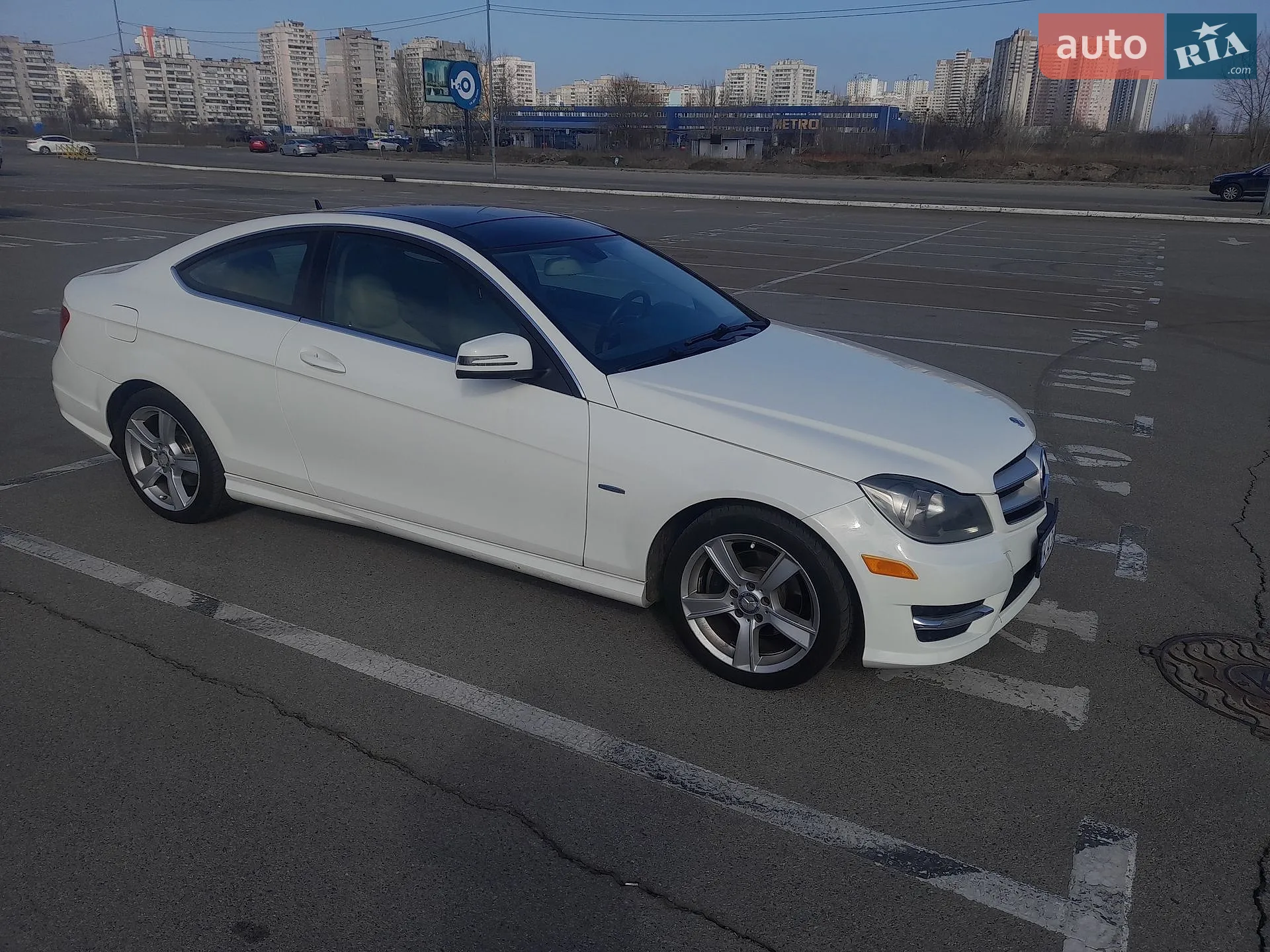 Mercedes-Benz C-Class 2011 VIN WDDGJ4HB2CF743162 фото оголошення 19 з 29