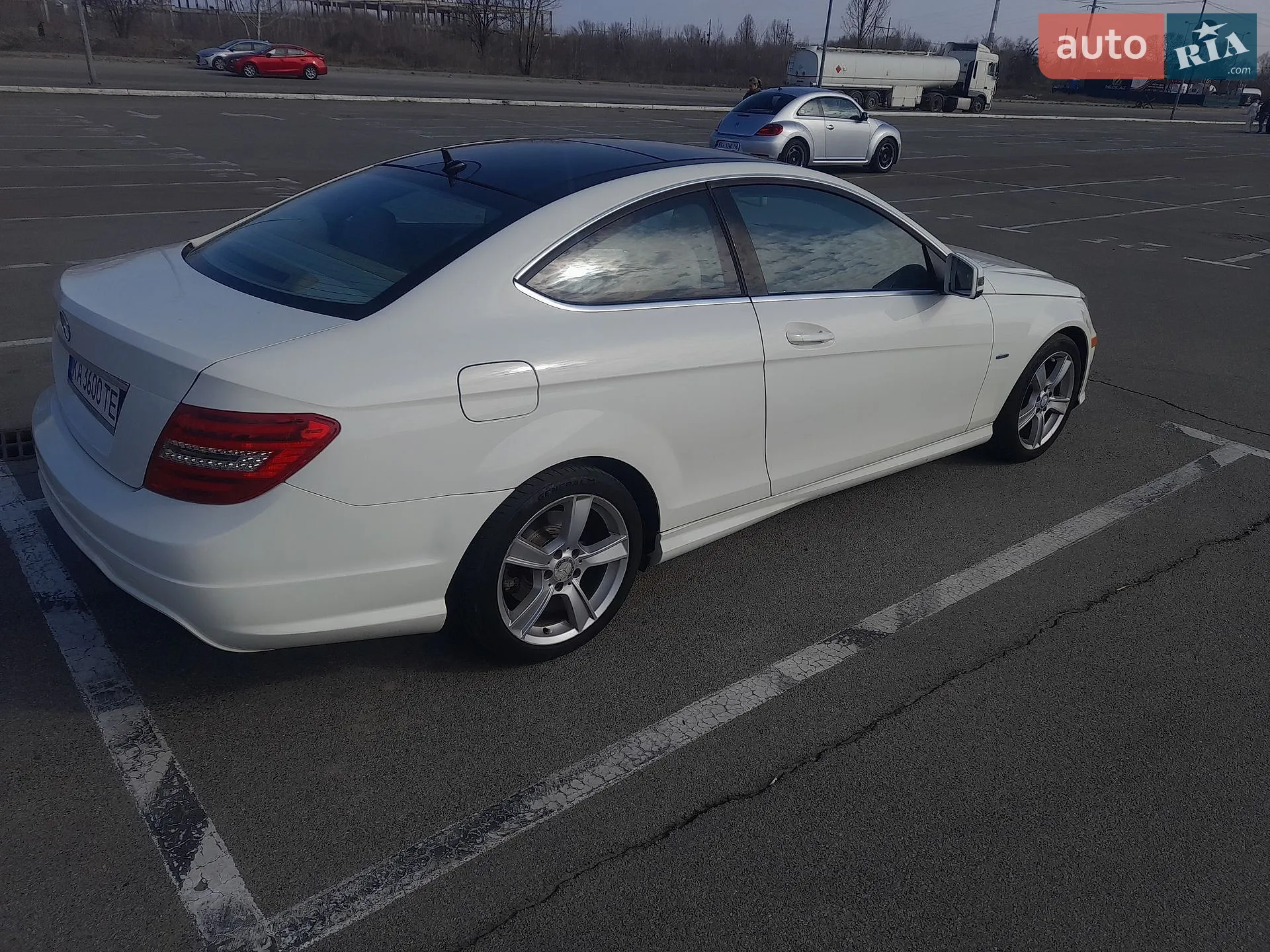 Mercedes-Benz C-Class 2011 VIN WDDGJ4HB2CF743162 фото оголошення 20 з 29