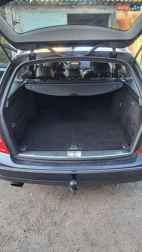 2010 Mercedes-Benz C-klasse - мініатюра 3