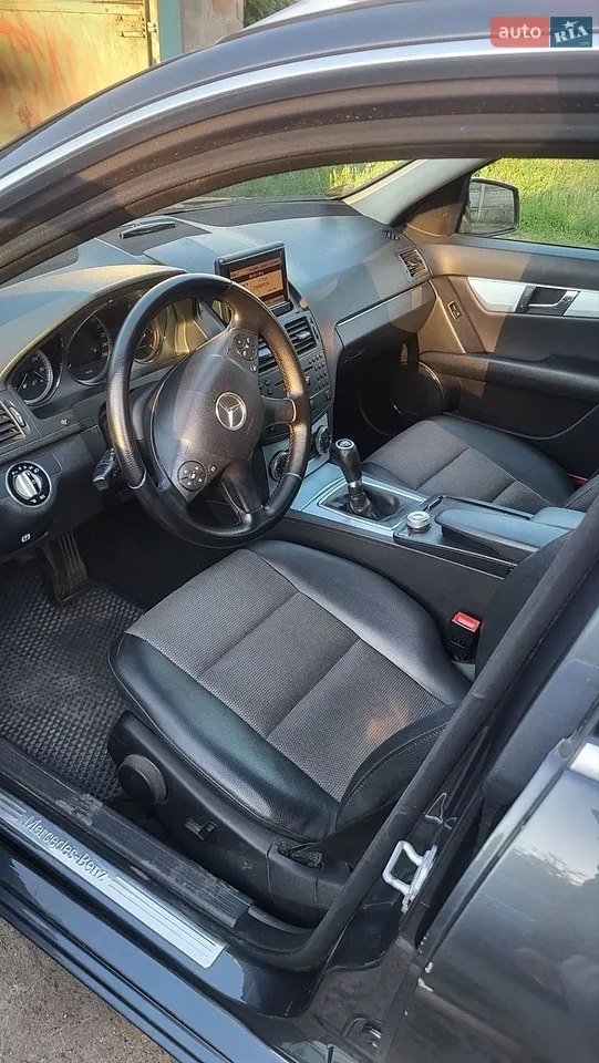 2010 Mercedes-Benz C-klasse - мініатюра 4