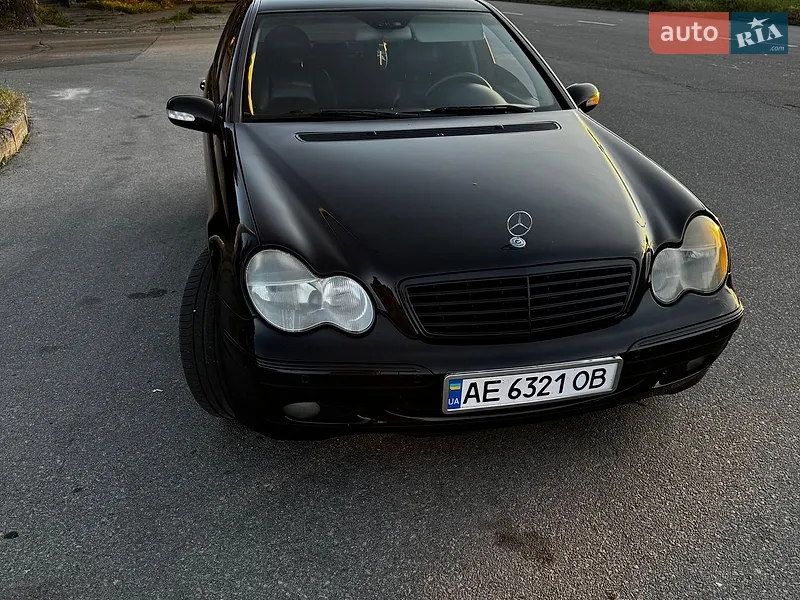 Mercedes-Benz C-Class 2003