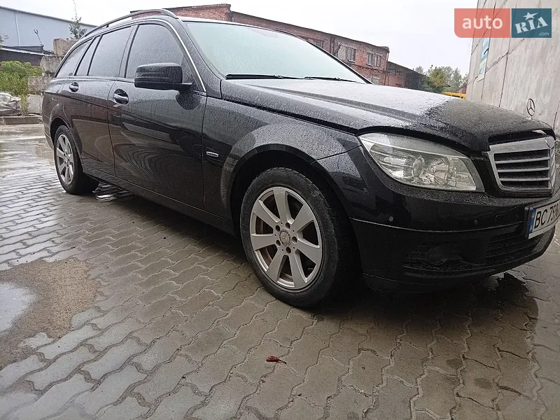 Mercedes-Benz C-Class 2010