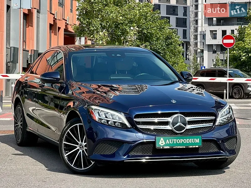 Mercedes-Benz C-Class 2021