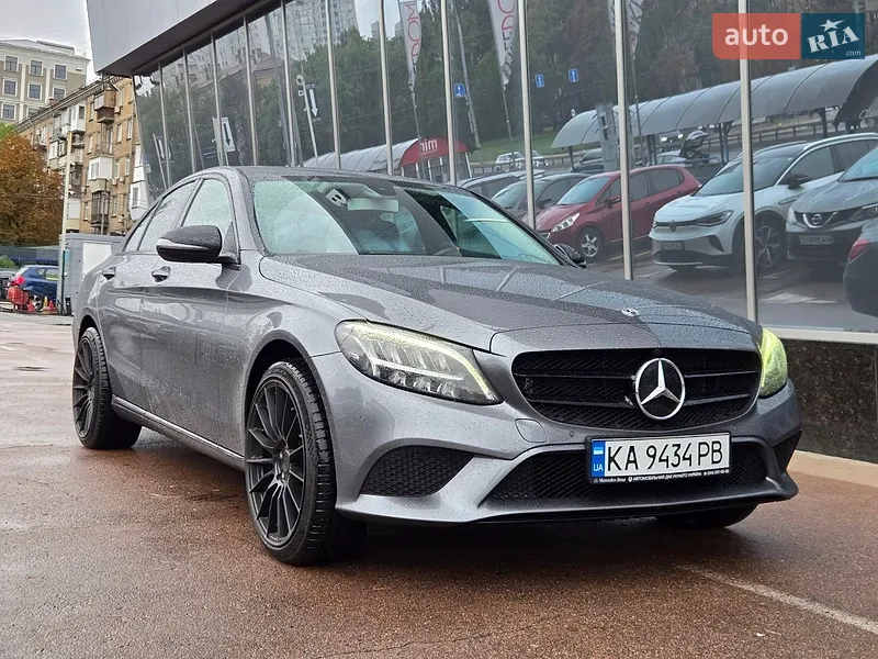 Mercedes-Benz C-Class 2020