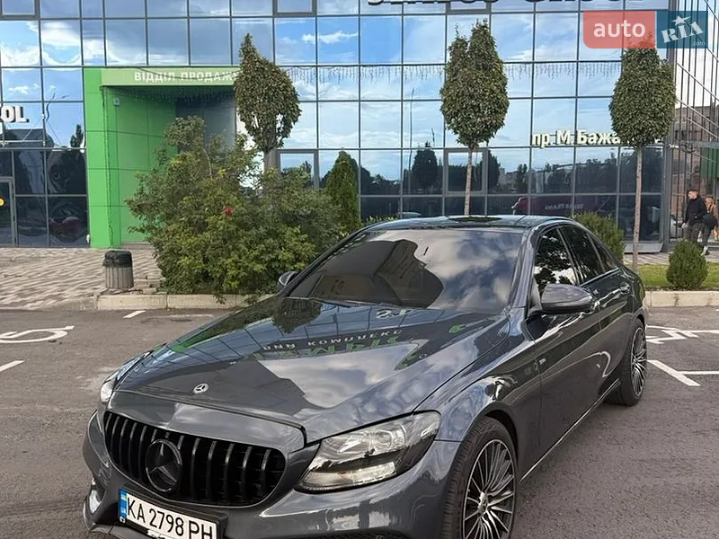 Mercedes-Benz C-Class