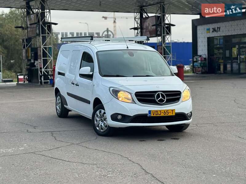 Вантажний фургон Mercedes-Benz Citan