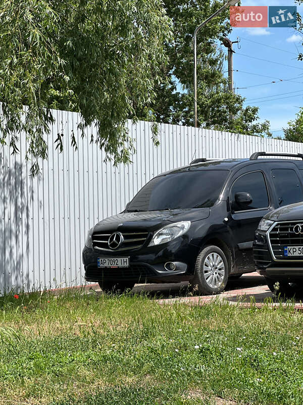 Мінівен Mercedes-Benz Citan