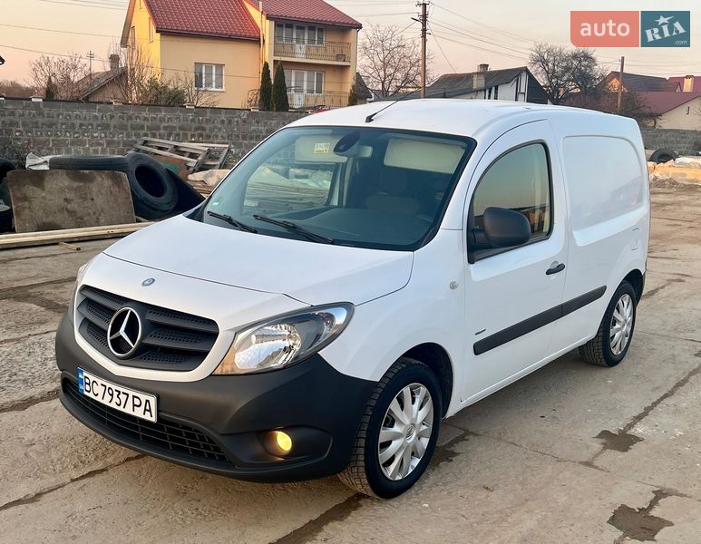 Вантажний фургон Mercedes-Benz Citan