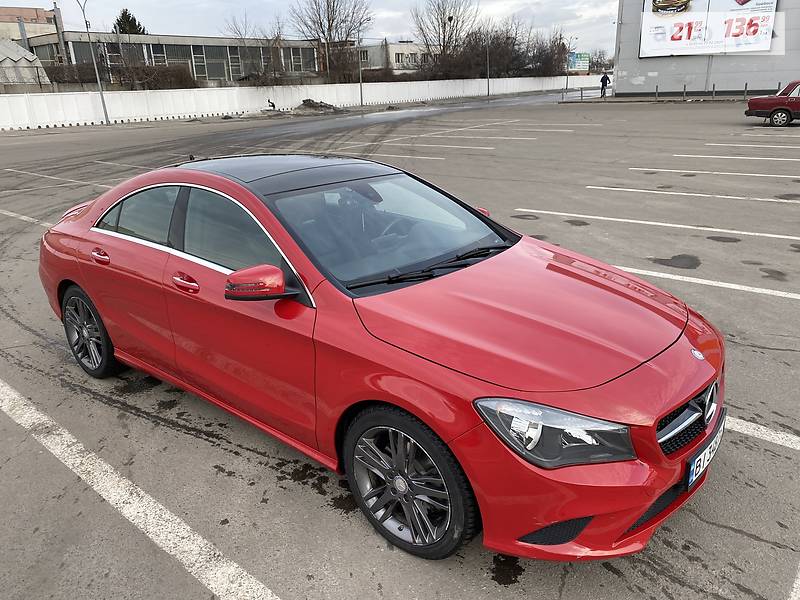 Седан Mercedes-Benz CLA-Class