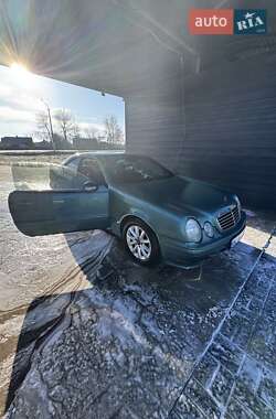 Mercedes-Benz CLK-Class 2000