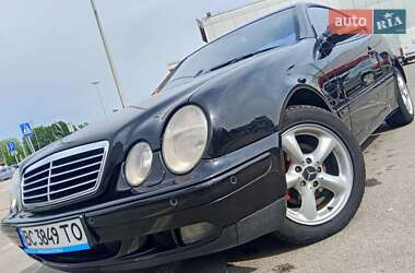 Mercedes-Benz CLK-Class  2001