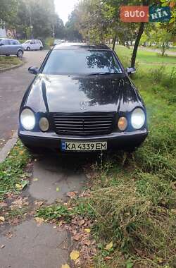 Mercedes-Benz CLK-Class  2001