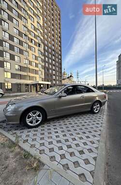 Mercedes-Benz CLK-Class 2004