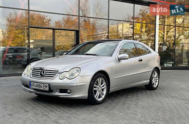 Mercedes-Benz CLK-Class  2004