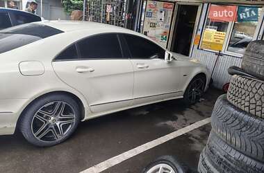 Mercedes-Benz CLS-Class  2011