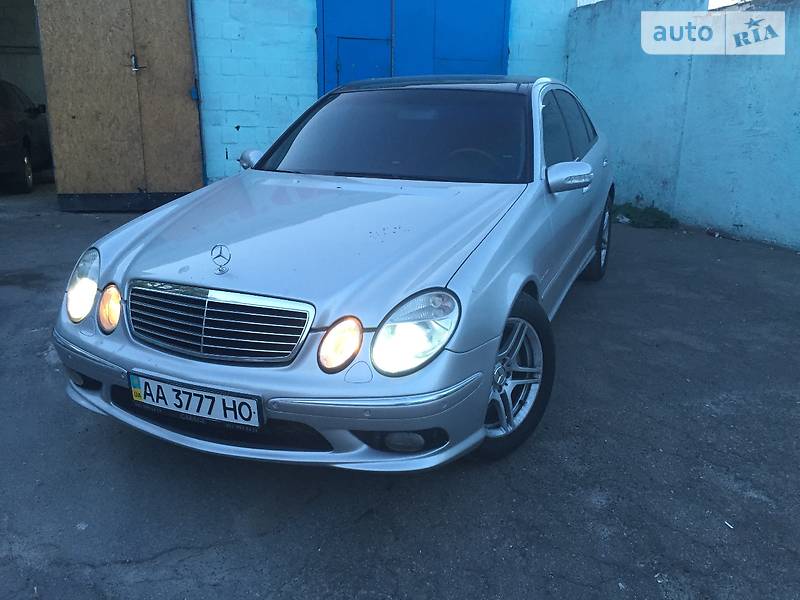Mercedes-Benz E 2002 года