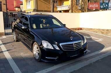Mercedes-Benz E-Class 4 MATIC 2011
