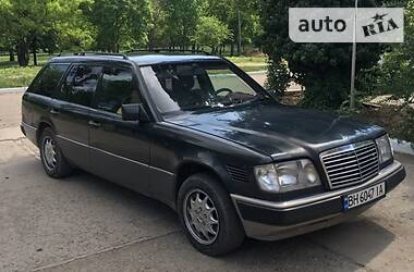 Mercedes-Benz E-Class  1995