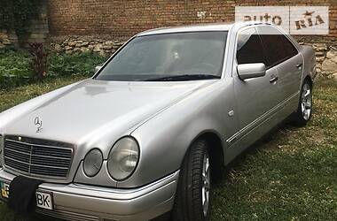 Mercedes-Benz E-Class Elegance 2001