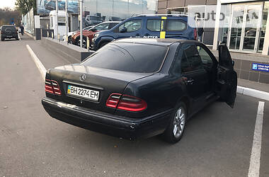 Mercedes-Benz E-Class  1997