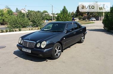 Mercedes-Benz E-Class Avantgarde  1998