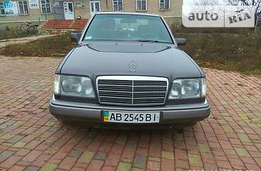 Mercedes-Benz E-Class  1995