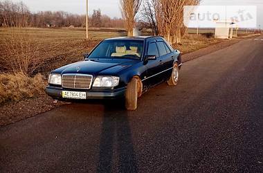 Mercedes-Benz E-Class  1994