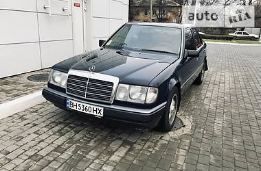 Mercedes-Benz E-Class  1989