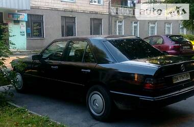 Mercedes-Benz E-Class W124 1988