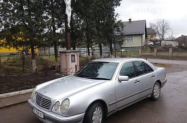 Mercedes-Benz E-Class  1996