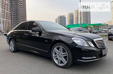 Mercedes-Benz E-Class Elegance  2011