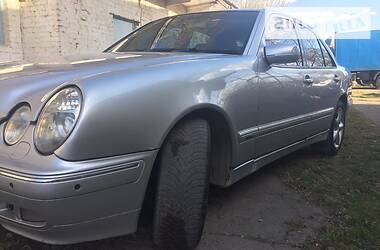 Mercedes-Benz E-Class 4-МАТИК 2000