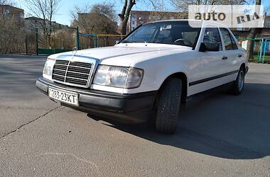 Mercedes-Benz E-Class E 200D 1989