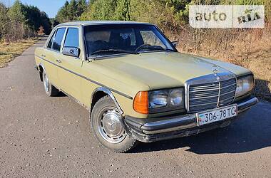 Mercedes-Benz E-Class Motor 2.5 vid W124 1982