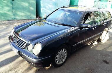 Mercedes-Benz E-Class  2001