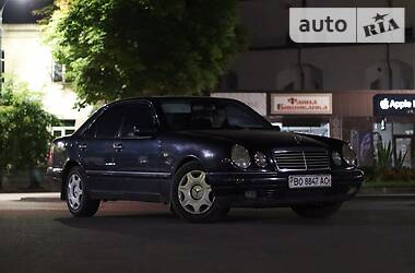 Mercedes-Benz E-Class W210 1999