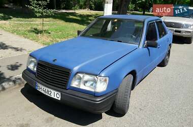 Mercedes-Benz E-Class  1988