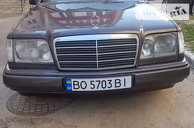 Mercedes-Benz E-Class  1994