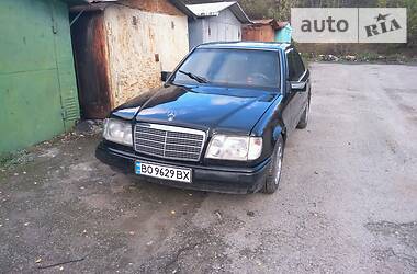 Mercedes-Benz E-Class  1995