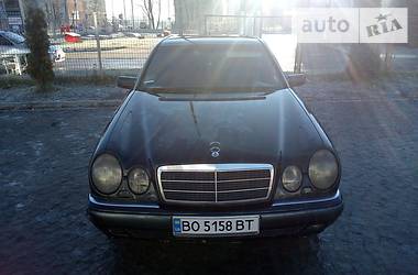 Mercedes-Benz E-Class  1997