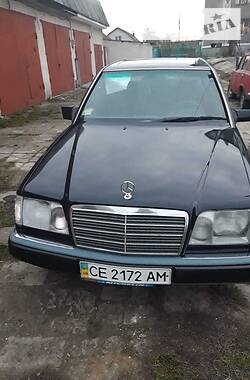 Mercedes-Benz E-Class  1993